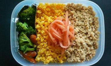 鶏そぼろ弁